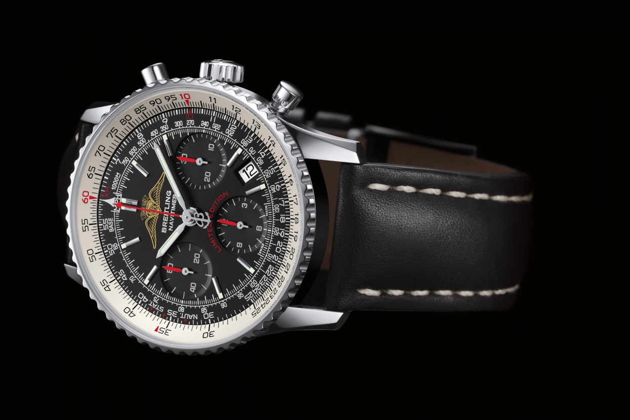 The new bright AOPA logo and crimson red accents give this Navitimer distinction.