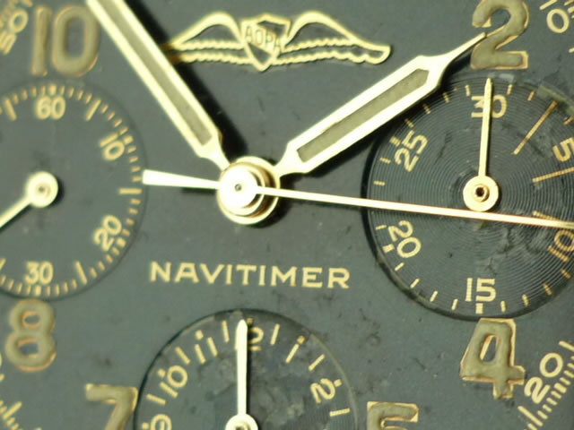The AOPA logo can be clearly seen here on this vintage Breitling Navitimer