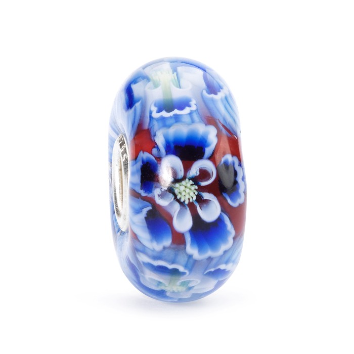 Show your ageless beauty that your love for her is ageless, timeless and eternal with this Limited Edition Trollbeads Murano Glass Bead. Ageless Beauty Bead. £45