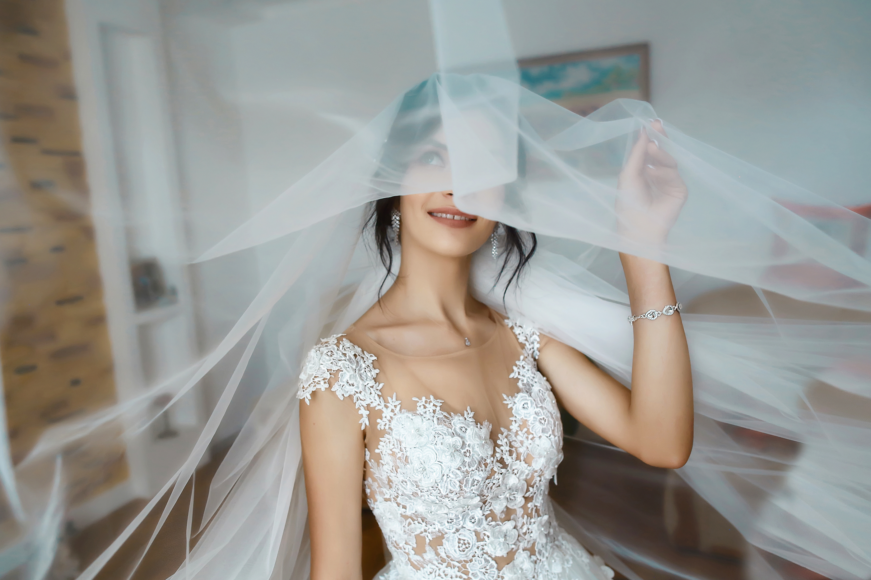 bride wearing a veil for her wedding